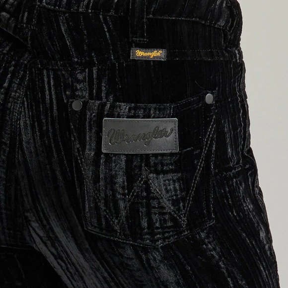 Wrangler Women's Retro Black Velvet Trumpet Flare Jeans 34x34 - Picture 5 of 9